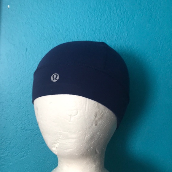 lululemon skull cap